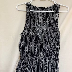 IRIS Black and white romper - Size Medium